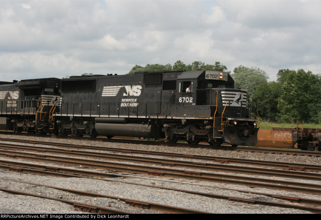 NS 6702